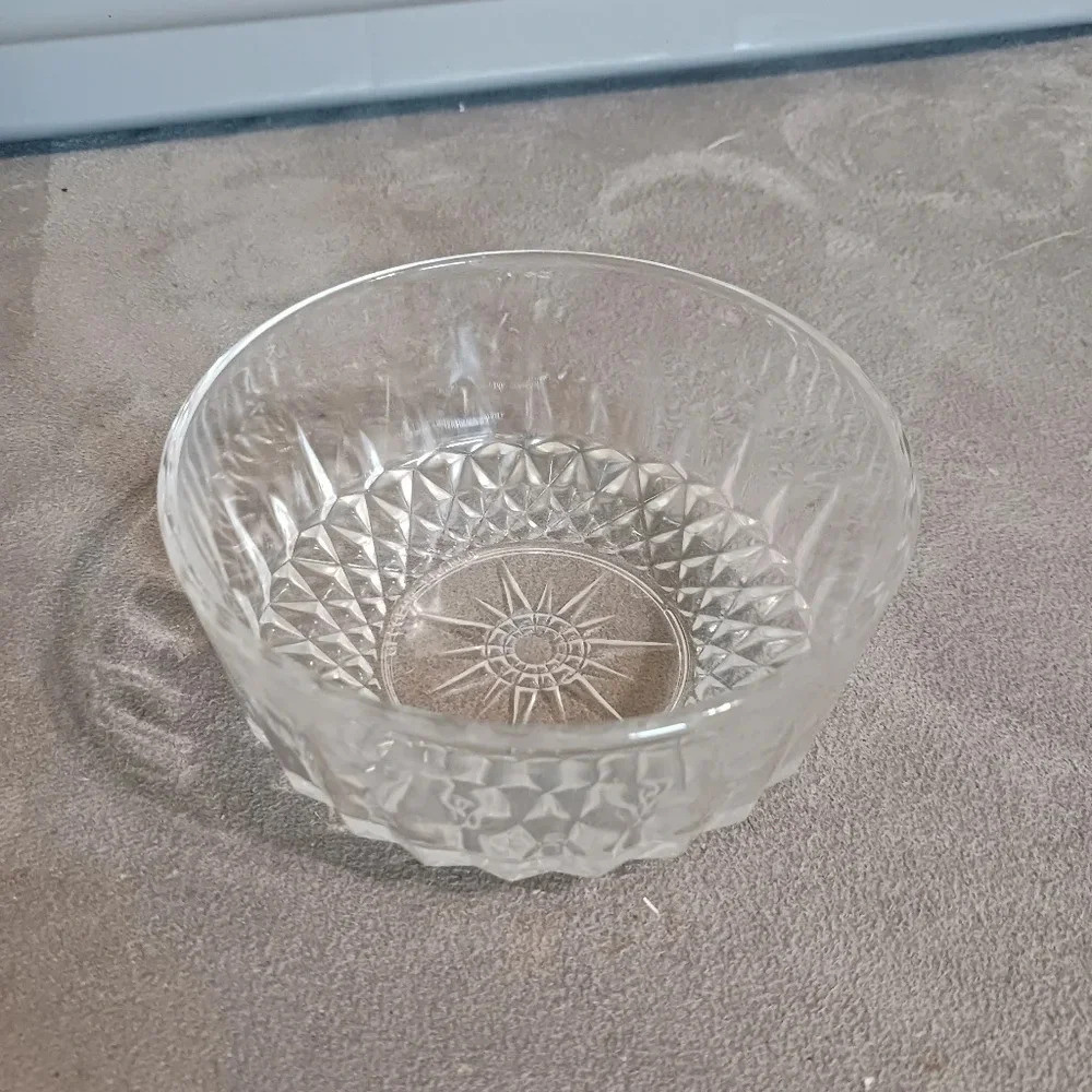 Arcoroc diamond starbust crystal glass large bowl